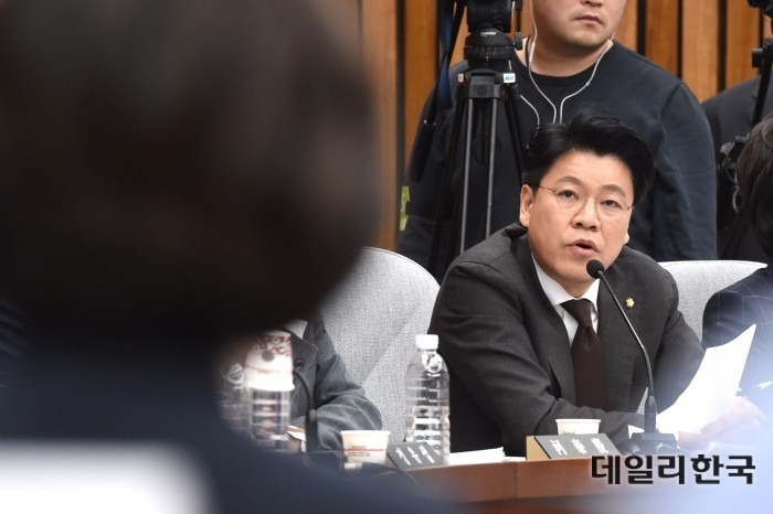 청문회 인기 스타 | 인스티즈