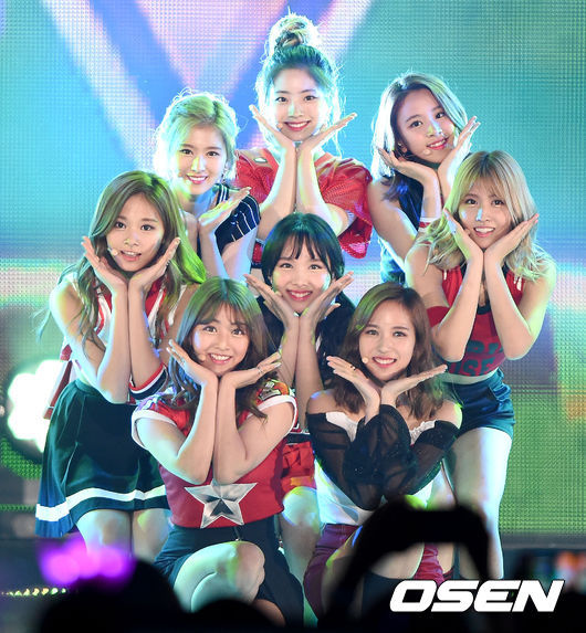 뒤에서 본 트와이스.gif | 인스티즈