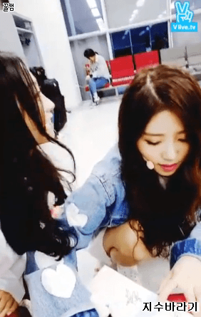 [러블리즈] 서지수 & 이미주 커플 gif | 인스티즈