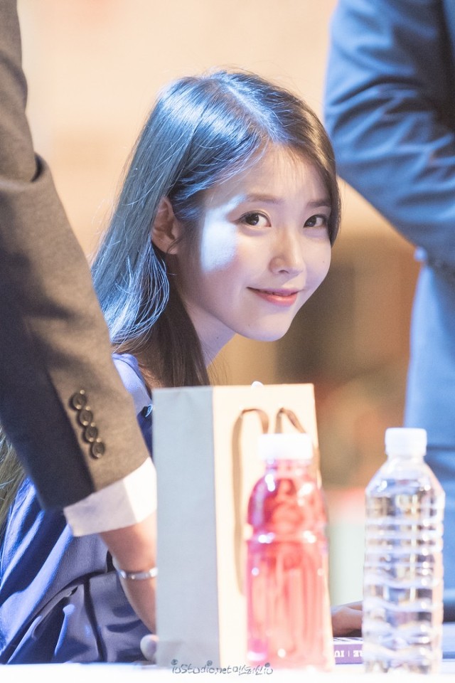 아이유 팬사인회 | 인스티즈