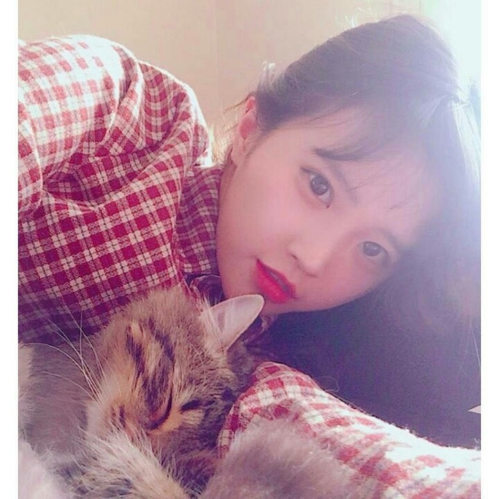 아침을 깨우는 송하영 | 인스티즈