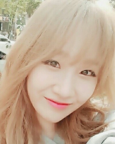 눈웃음이 너무 귀여운 유나킴 .jpg | 인스티즈