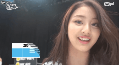 [트와이스] 윙크 깎는 장인.gif | 인스티즈