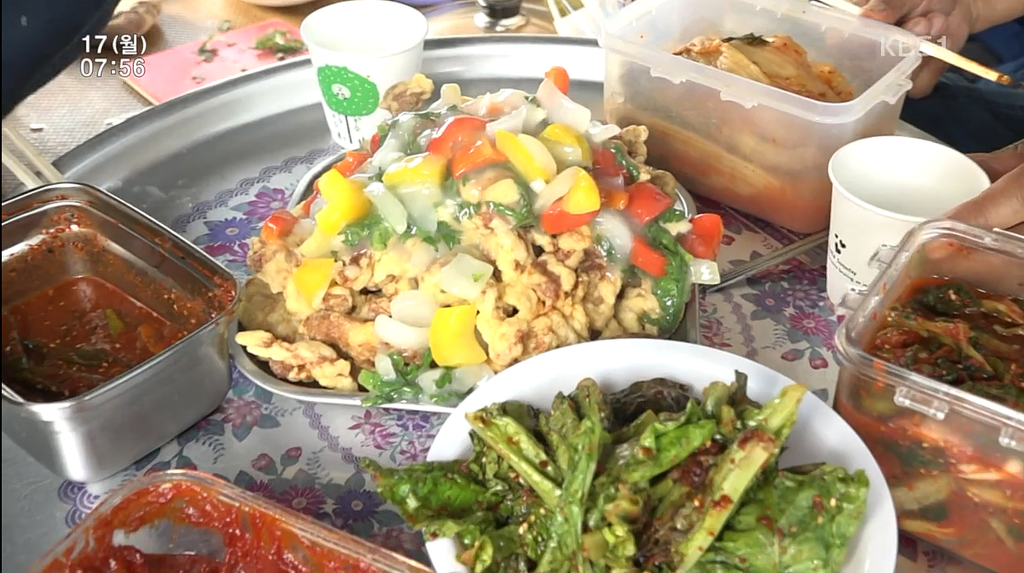 낚시와 주식으로 하루를보내는 70대 노부부 | 인스티즈