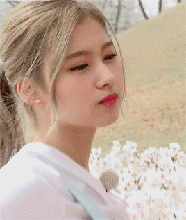 식스틴때부터 지금까지 제일 좋아하는 트와이스 멤버.gif | 인스티즈