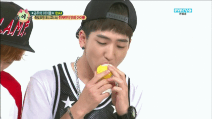 팬 아니어도 저장하게 되는 짤들.gif | 인스티즈