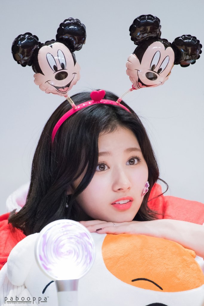 [트와이스] 한번 빠지면 답없는 사나 꿀눈빛.gif | 인스티즈