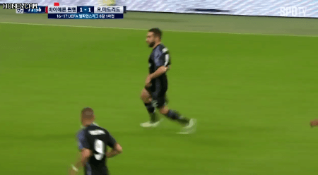 후반전 BBC 상대하는 노이어.gif | 인스티즈