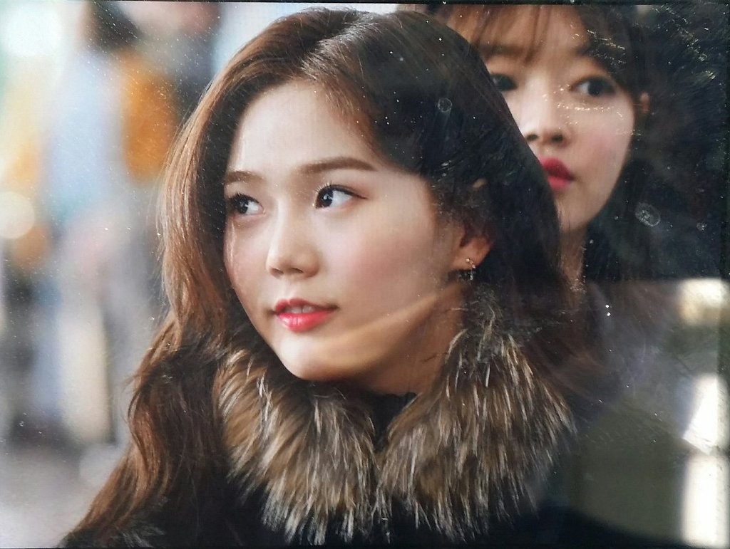 오늘자 오마이걸 인천공항 일본 출국 사진.JPG | 인스티즈