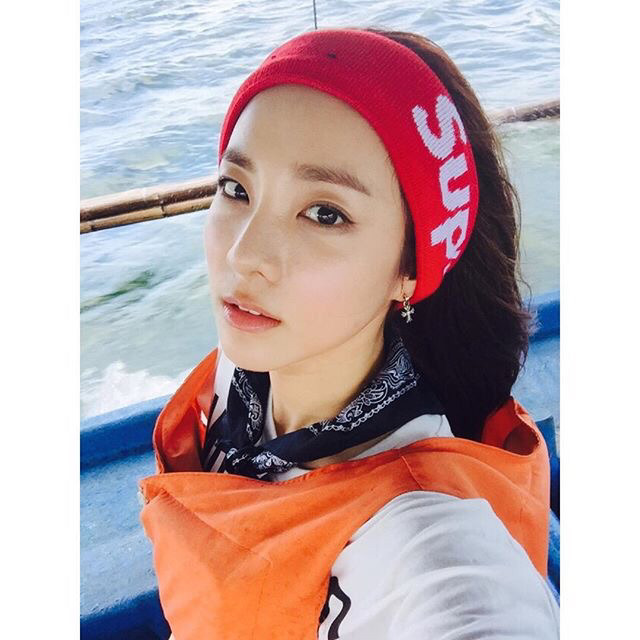 상큼한 여돌(?) 산다라박 160921 인천공항 출국 | 인스티즈