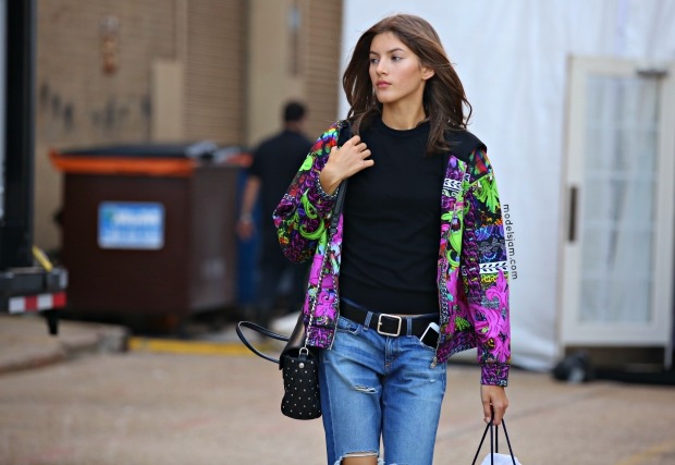 [이리나샤크외] 모델들의 개성있고 다양한 길거리 패션 모집 | 인스티즈