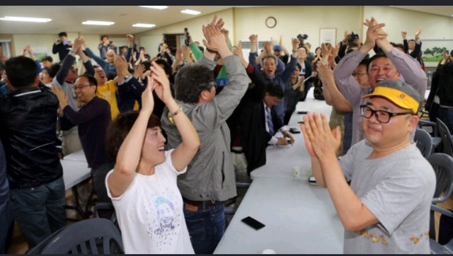 가슴찡한 웃음들(feat.문재인) | 인스티즈