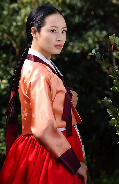 정권이 바뀌어도 계속 살아남아서 영화계의 김종필로 불린다는 여배우.jpg | 인스티즈