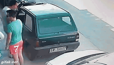 차 빼기 짜증나게 대놨네 .GIF | 인스티즈