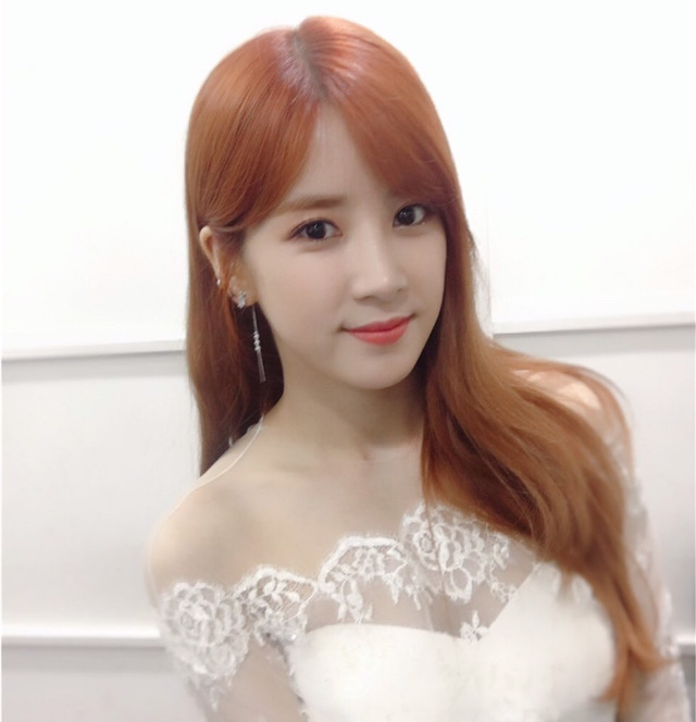 [에이핑크] 6월의 마지막 업로드는 누구로 할까 고민하다가 박초롱 | 인스티즈