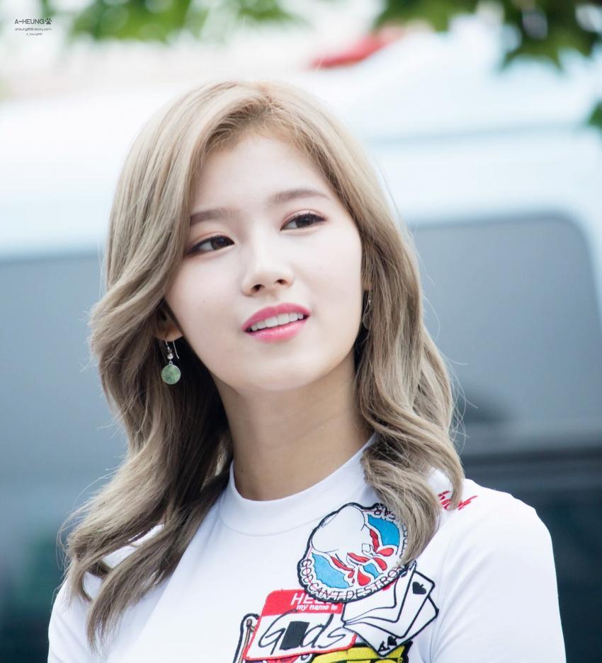 [트와이스] 사나견 송곳니.jpg | 인스티즈