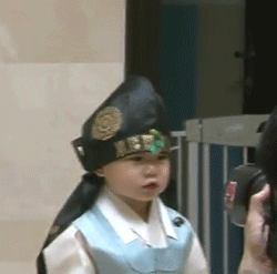 태어날때부터 윙크하던 아기 송만세.jpgif | 인스티즈
