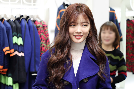 윶 이미지