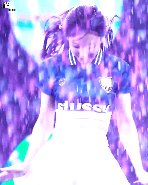 빗속의 나연쓰.gif | 인스티즈