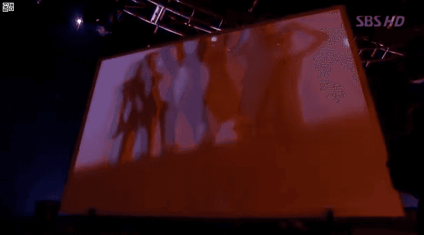 다칠뻔한 여자 연예인들 .GIF | 인스티즈