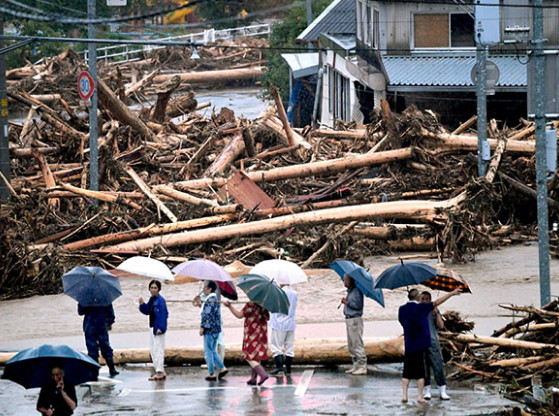 일본 남부 지방 폭우 상황... (2명 사망·17명 실종) | 인스티즈