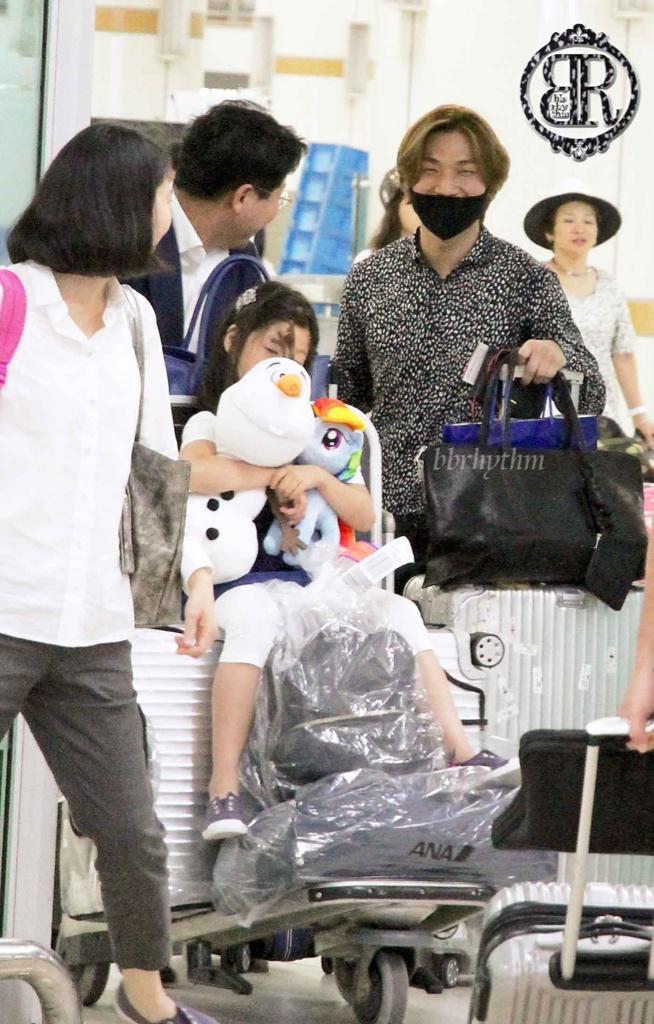이분 최소 로고 넣으려고 홈마함; ㅋㅋㅋㅋㅋ | 인스티즈