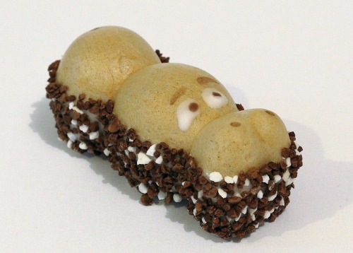 페레로 알아여? Ferrero?? 페레로에선 로쉐만 만드는게 아니야 그리고 독일인들도 잘 모르는 사실이 이찌 | 인스티즈