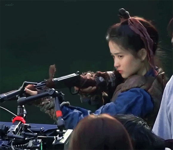 김태리 미스터 션샤인 메이킹.gif | 인스티즈