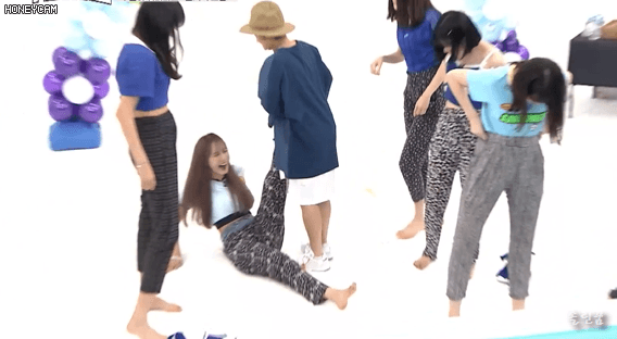 오늘자 주간아이돌 여자친구.gif | 인스티즈