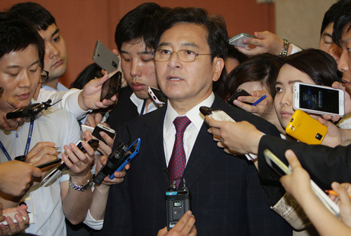 김동연, 심재철에 역공"의원님 국회 보직 맡았을 때는.." | 인스티즈