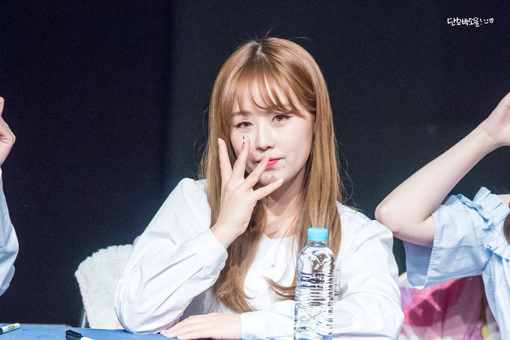 [러블리즈] 휴일이라 그런지 일이 별로 없어서 베이비소울 | 인스티즈