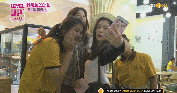 알바중에 센스있게 레드벨벳 유도한 해외팬.gif | 인스티즈
