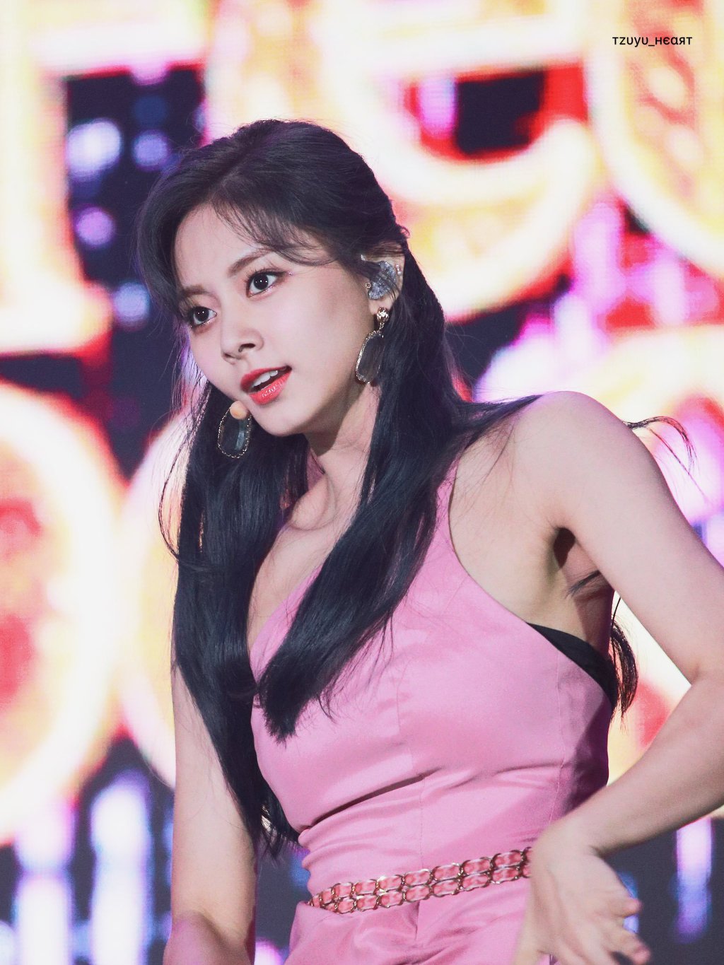 머리묶은 쯔위.jpgif | 인스티즈