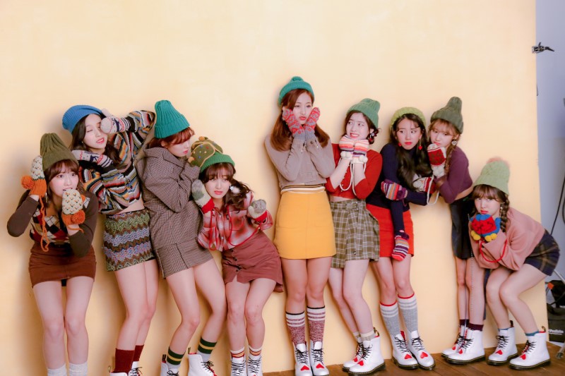 트와이스 리패키지 앨범 재킷 촬영 비하인드 사진 | 인스티즈