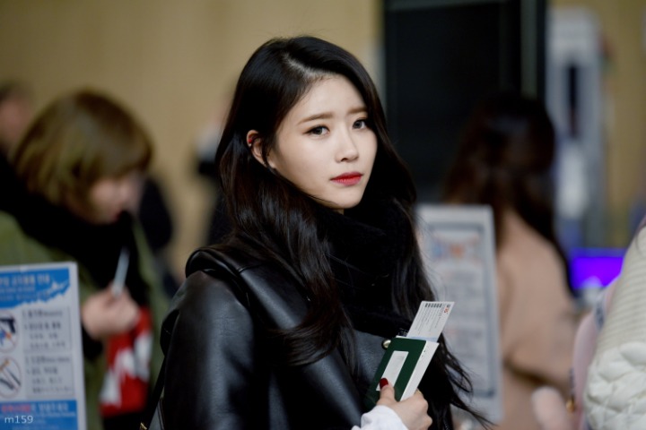 [러블리즈] 선배가 일맡기고 정작 본인은 덕질하러 가서 미주 | 인스티즈