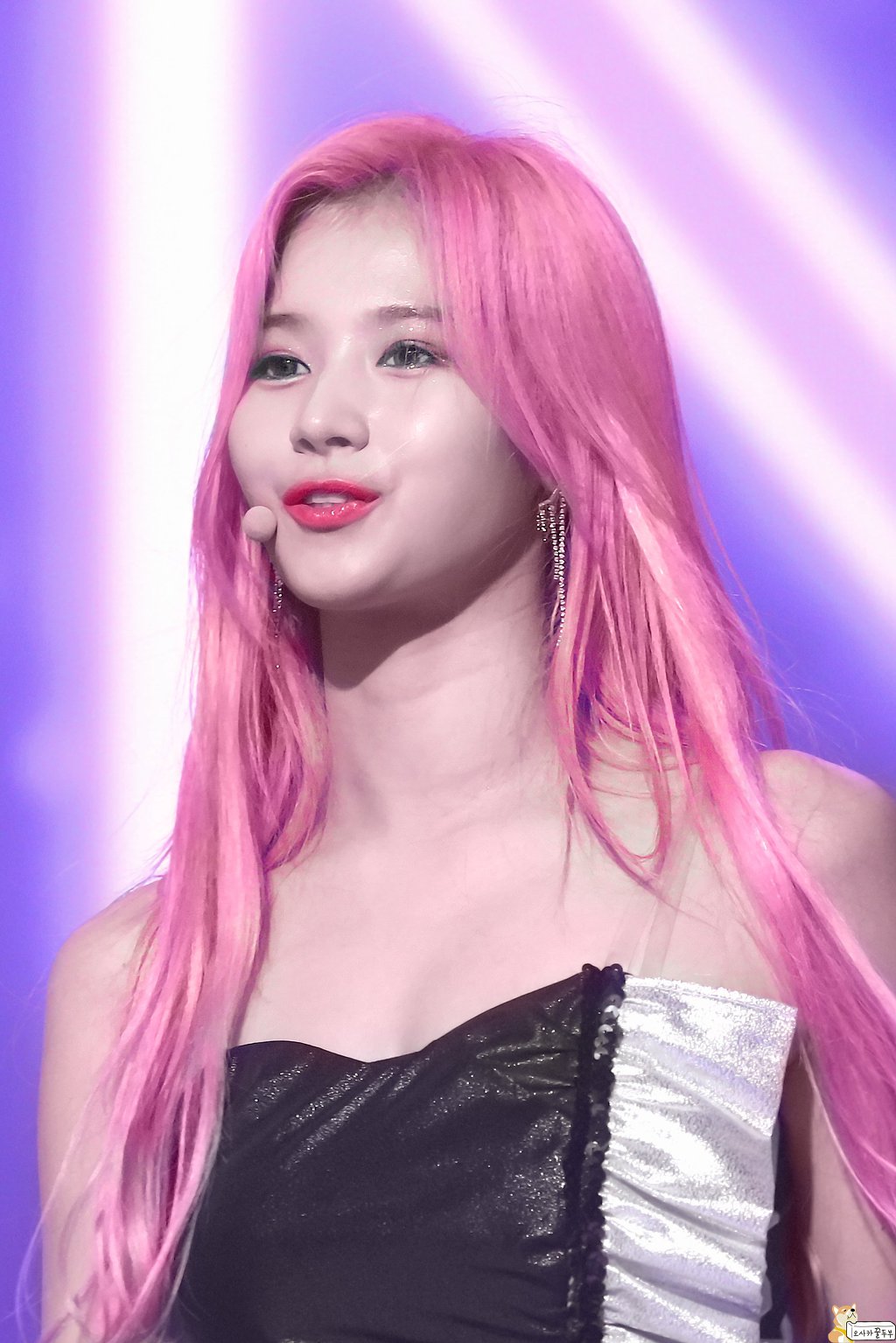 오늘이 생일인 트와이스 사나.jpgif (335장) | 인스티즈