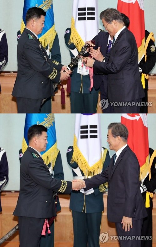 문 대통령 군 장성급 승진자 및 보직 신고식 | 인스티즈