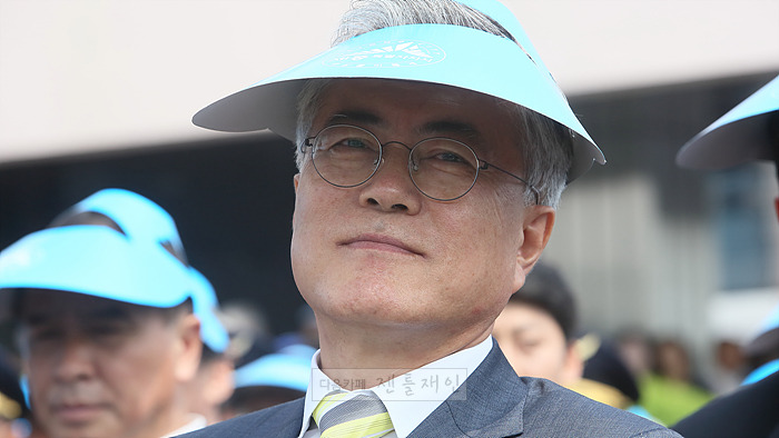 문재인 대통령님 모자 변천사.jpg | 인스티즈