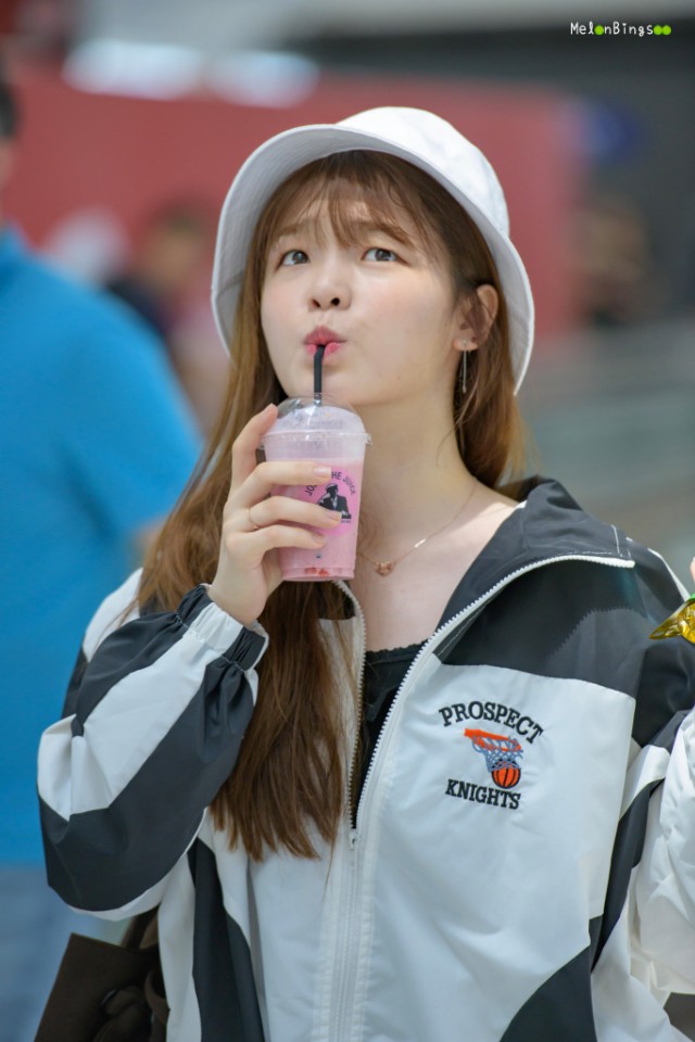 표정이 다양한 오마이걸 승희.jpg | 인스티즈