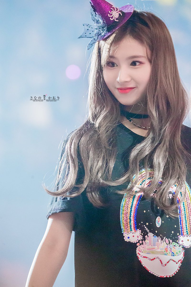 어쩜 이렇게 이쁠까싶은 트와이스 사나.jpg | 인스티즈