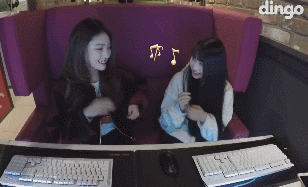 청하랑 PC방 데이트하는 여덕.gif | 인스티즈