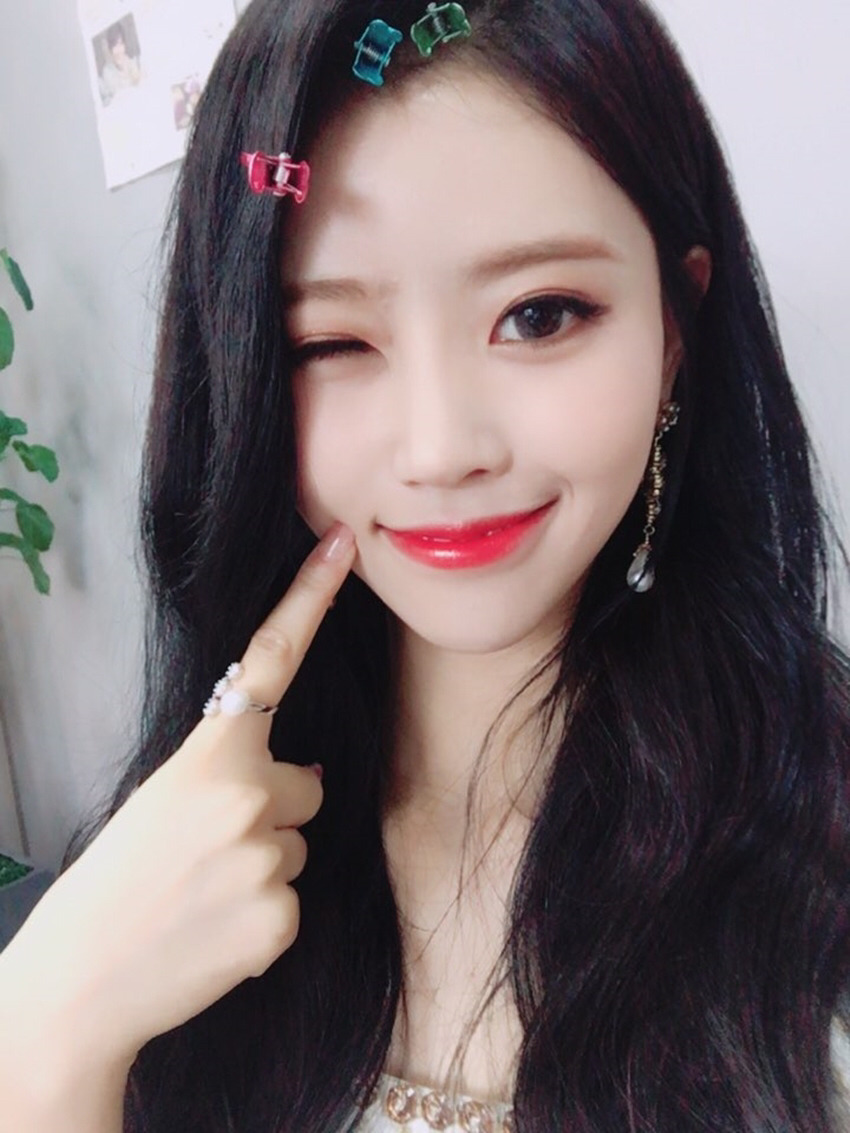 [러블리즈] 피자 먹고 온 사이에 좋은 소식을 들어서 미주 | 인스티즈
