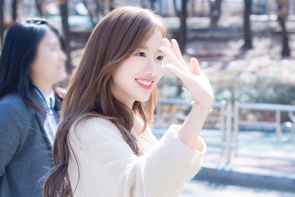 상큼하게 이쁜 에이프릴 이나은.jpgif | 인스티즈