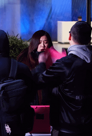 [블랙핑크] 춥게 입고온 팬 혼내는 로제 | 인스티즈