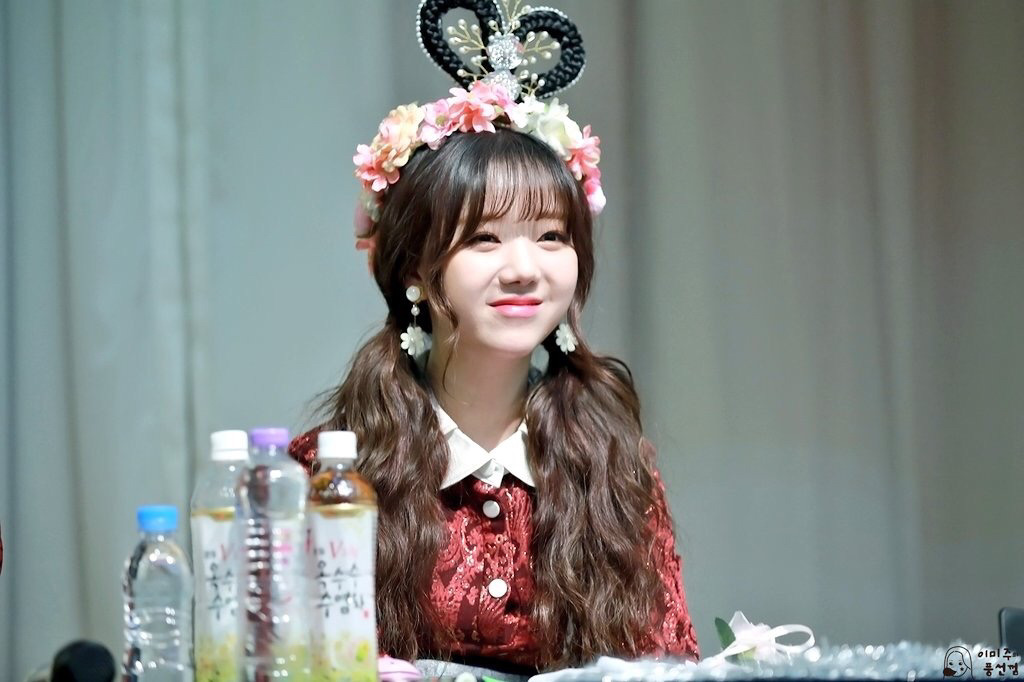 [러블리즈] 밥도 먹고 난로가에 앉으니 자연스레 졸음이 쏟아져서 케이 | 인스티즈