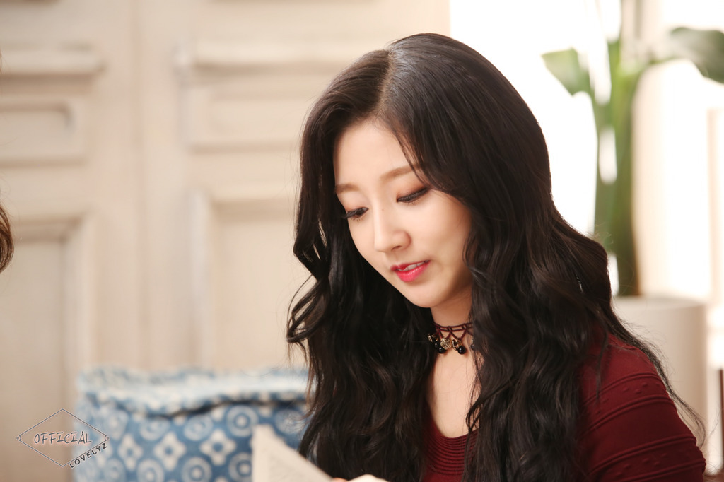 [러블리즈] 폰 용량이 얼마남지 않아서 예인이 | 인스티즈