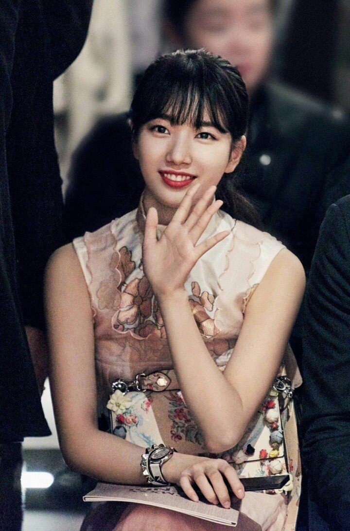 밀라노 패션쇼....수지....JPG | 인스티즈
