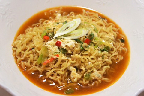 라면은 그냥 라면 맛이다 vs 끓이는 사람에 따라 맛이 다르다 | 인스티즈