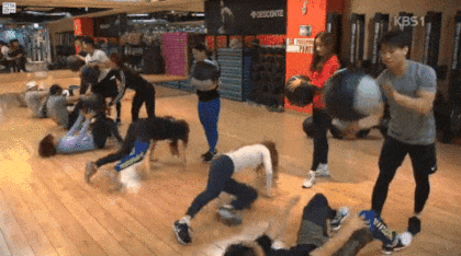헬스장 몸개그.gif | 인스티즈
