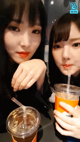 여자친구 예린 유주 v앱.gif | 인스티즈